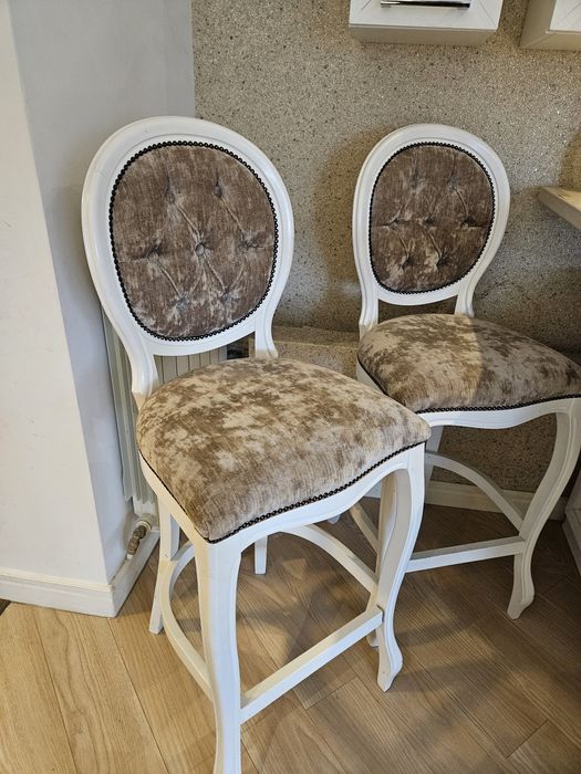 Vand divan lemn alb cu 4 sertare tapisat catifea si / sau  2 scaune de