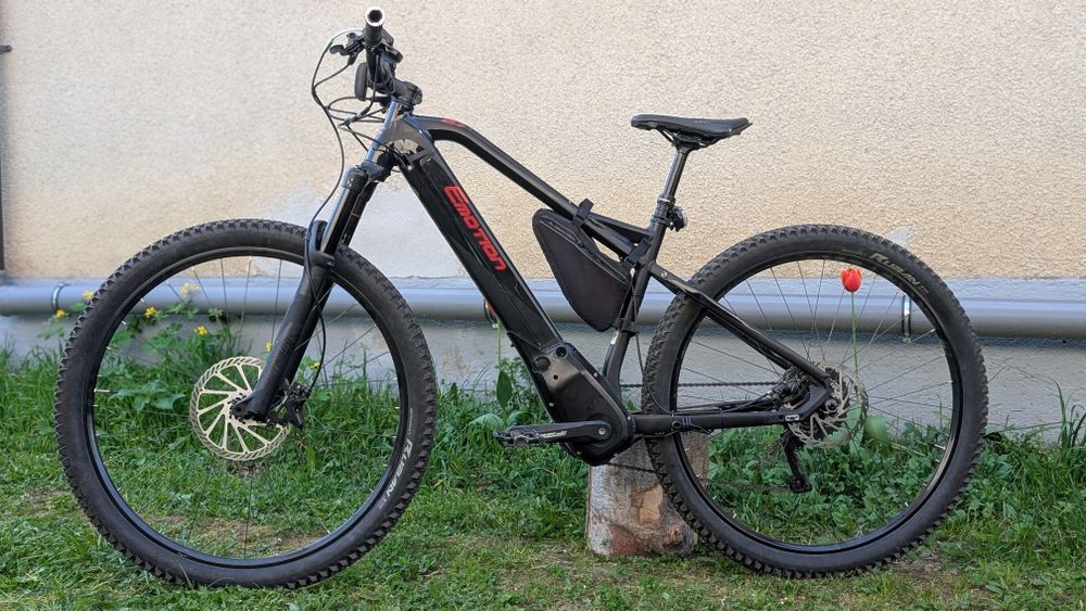Bicicleta electrica BH EasyMotion Atom