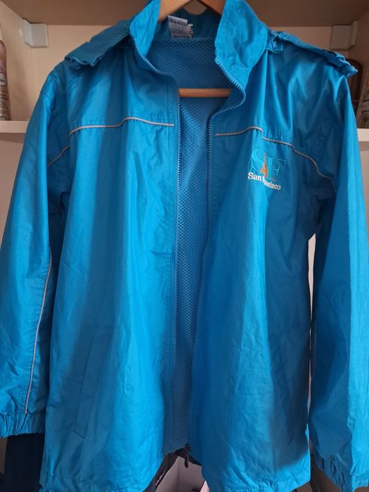 Яке ветровка мъжко и дамско