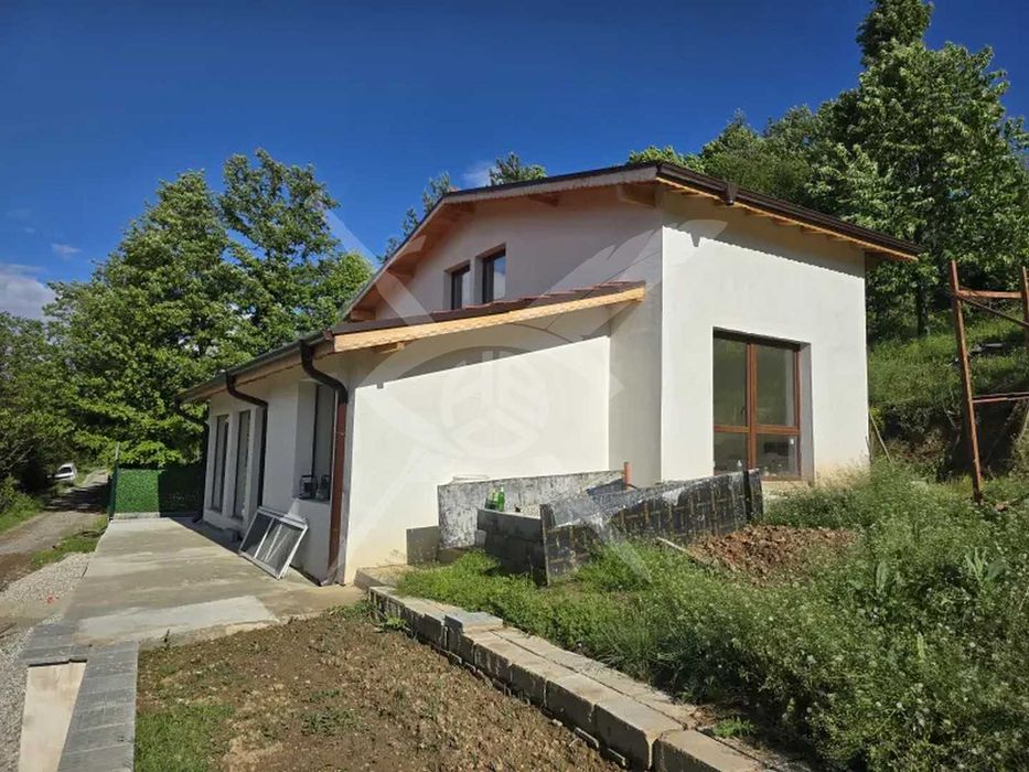 Продава се Къща в Своге - 75 кв.м за 1600 €/кв.м - Снимка #2