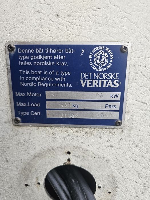 Лодка,мотор и колесар