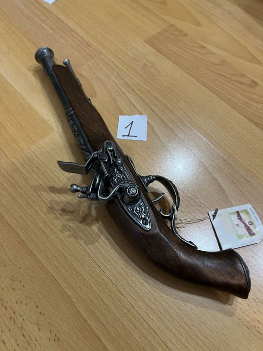 Реплика на кремъклия, различни модели