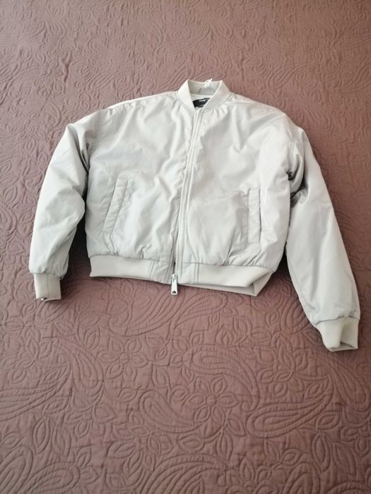 Продава се дамско яке