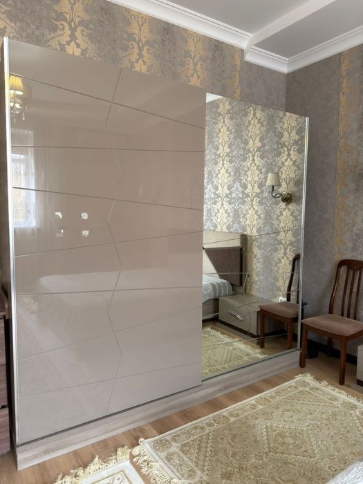 Продам спальный гарнитур