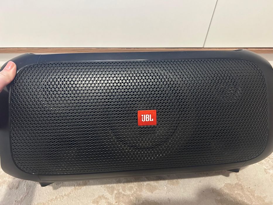 Колонка JBL (с микрофоном)