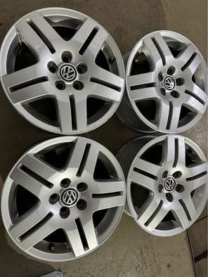 Set jante aliaj pe 15 originale vw golf 4