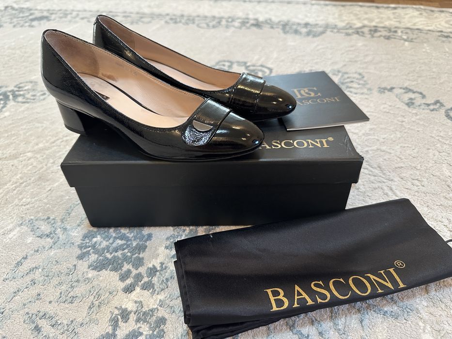 Продам кожаные туфли