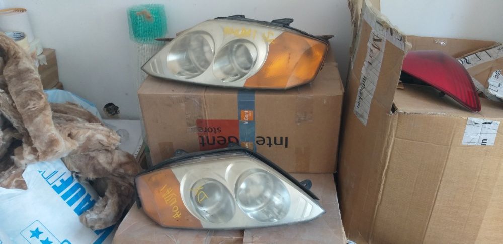 Hyundai Coupe - оригинални фарове