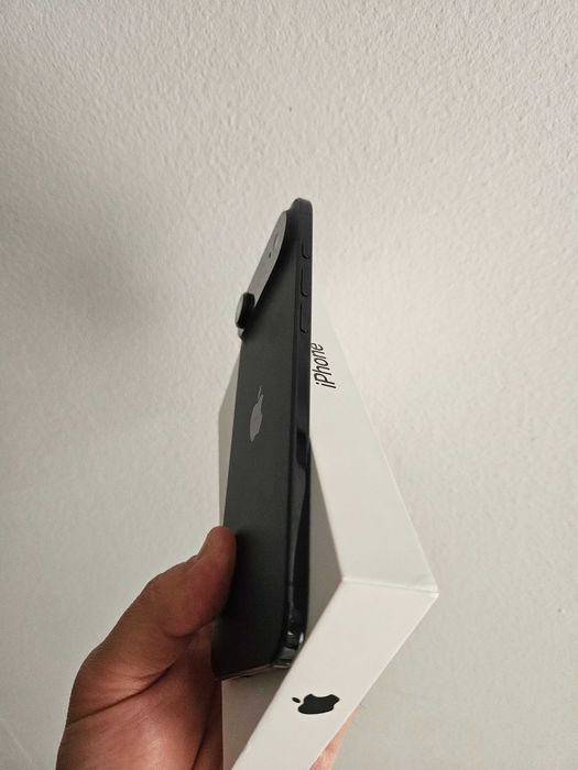 iPhone 17Air 256 gb neverlock 11 cicluri la cutie.