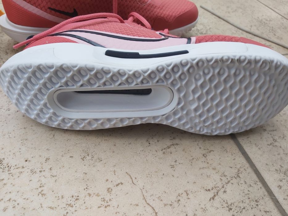 Adidași bărbați,  marca Adidas , Nike