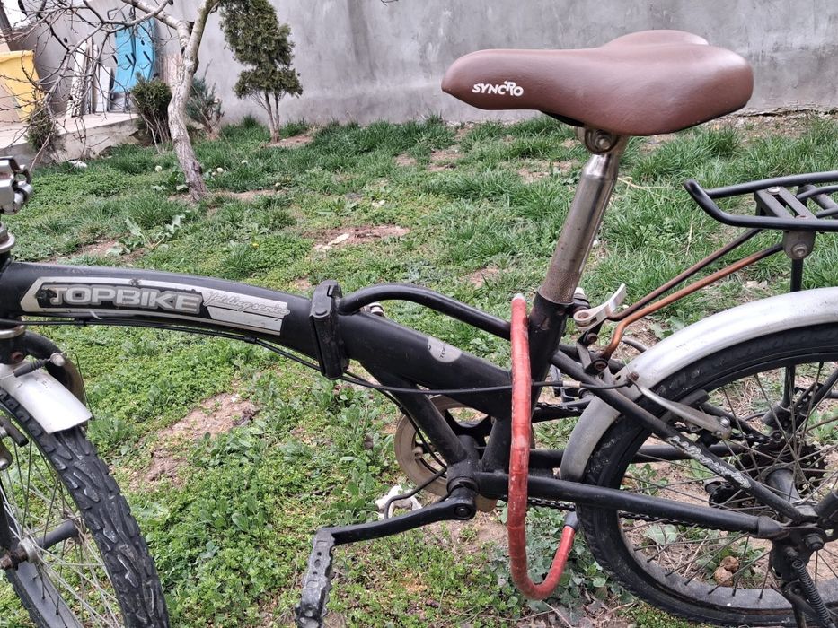 Vând bicicleta putin folosita