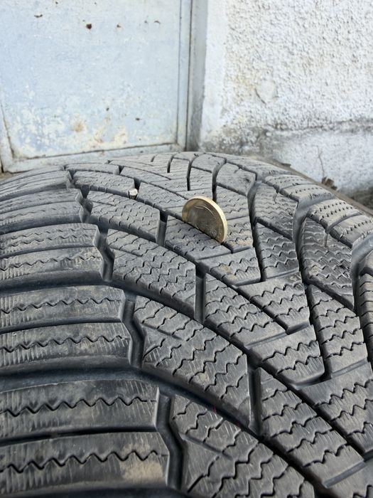 Зимни Гуми спортпакет 225/40/19 255/35/19 комплект Дот 25 4000км Бмв