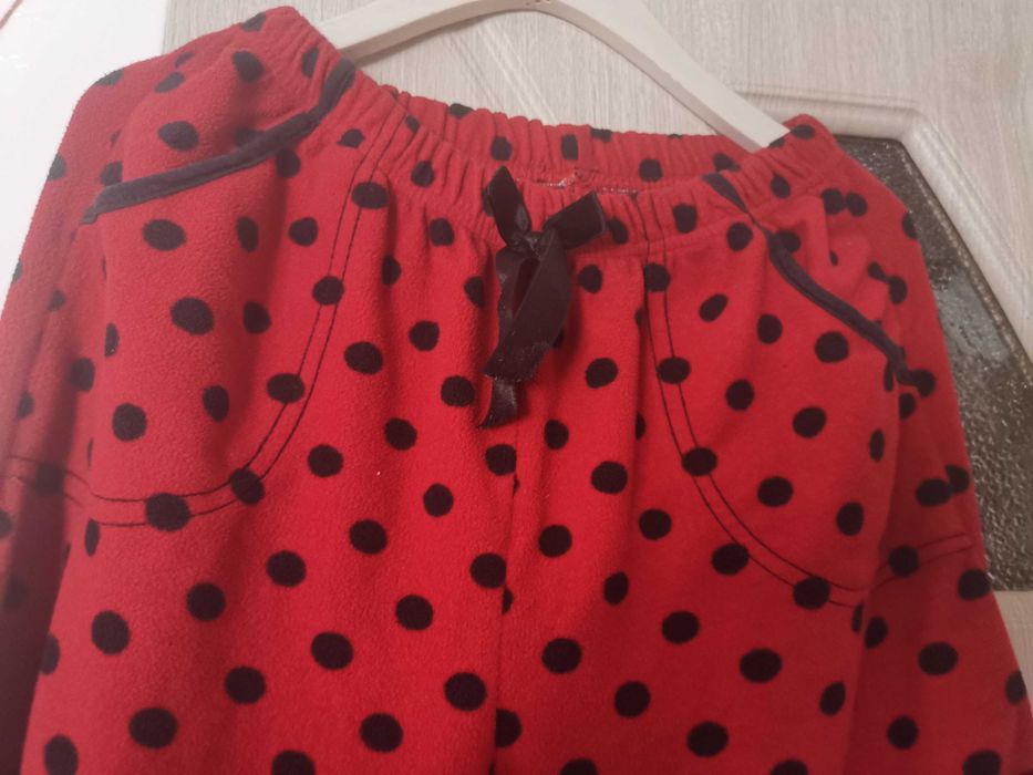 Pantaloni fleece cu buzunare