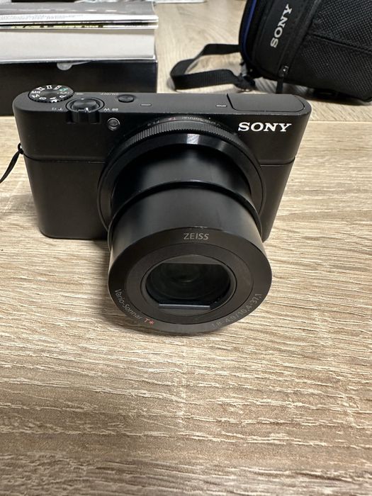 Vand aparat foto Sony Cybeshot DSC - RX100