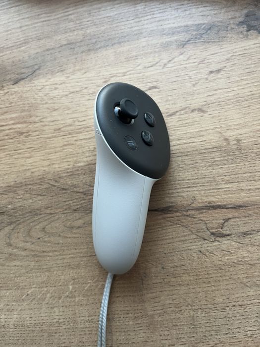 Meta Quest 3S 128 GB + докстанция