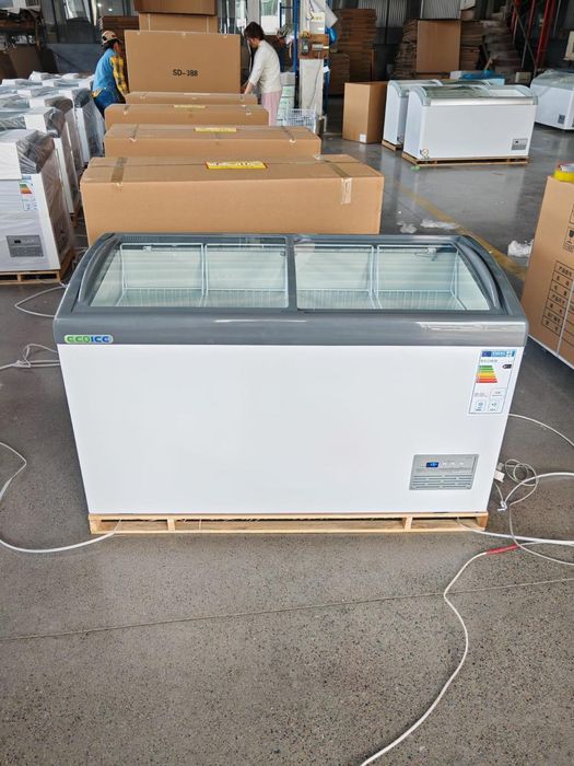 Продам морозильник магазин