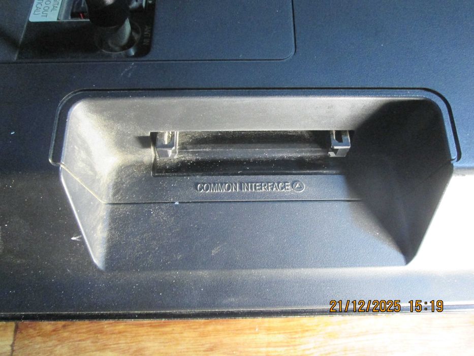 телевизор - samsung - 19 инча