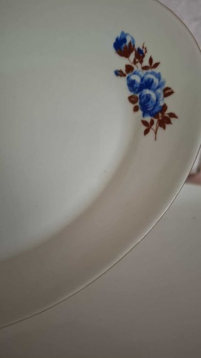 Комплект старинен  порцеланови чинии