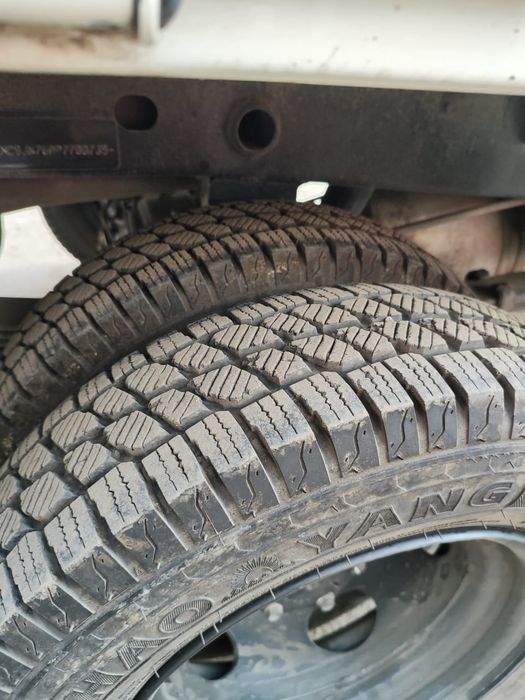 Продам резину CHAO YANG 165R13C