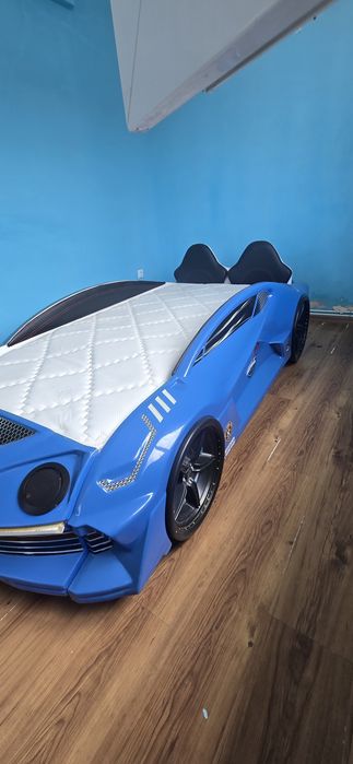 Детско легло-кола Bugatti със светлини и музика (синьо) + матрак