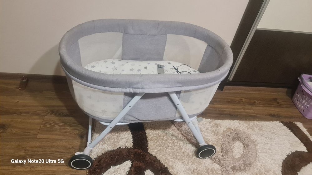 Детска кошара със колела