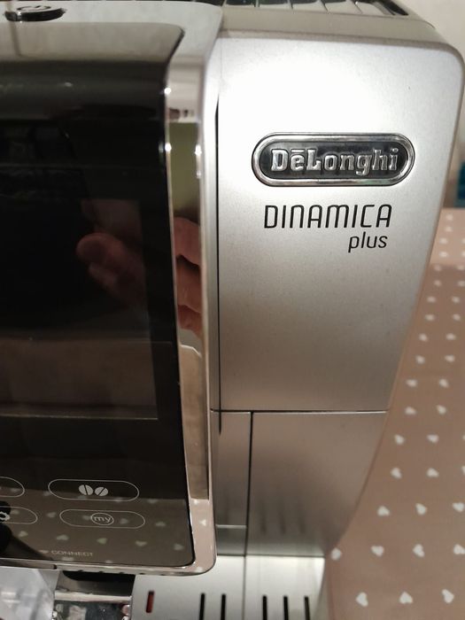 Кофемашина Delonghi Dinamica plus