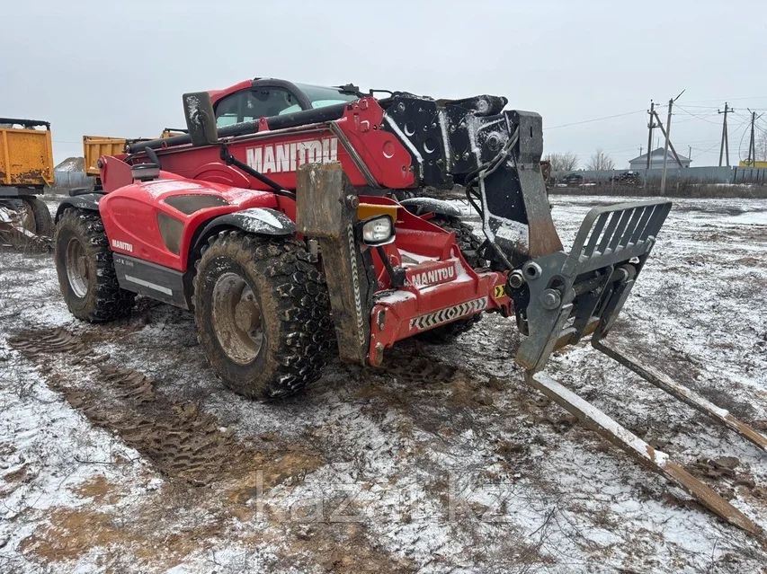 Капот на погрузчик manitou mlt