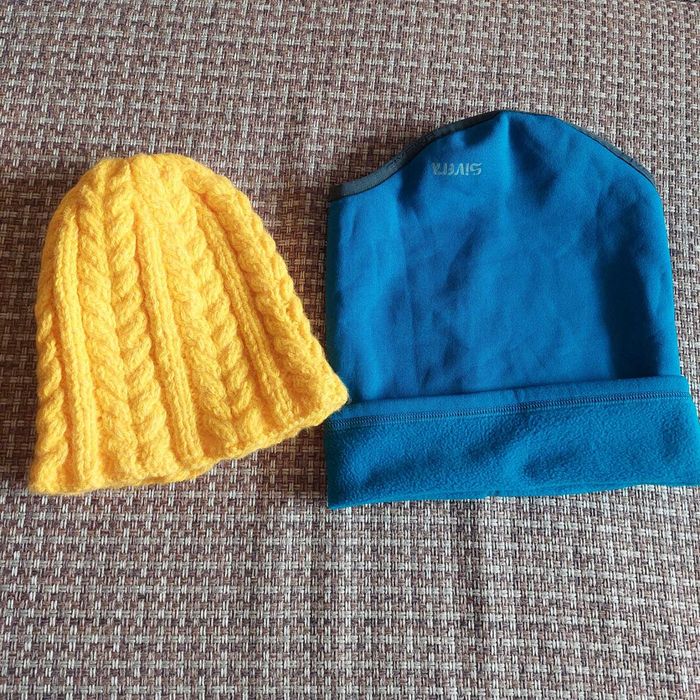 Продам шапки зимние