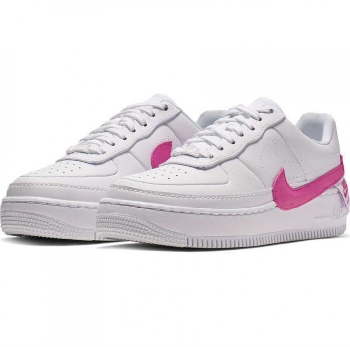 NIKE AIR FORCE 1 LV8 белые женские кожаные