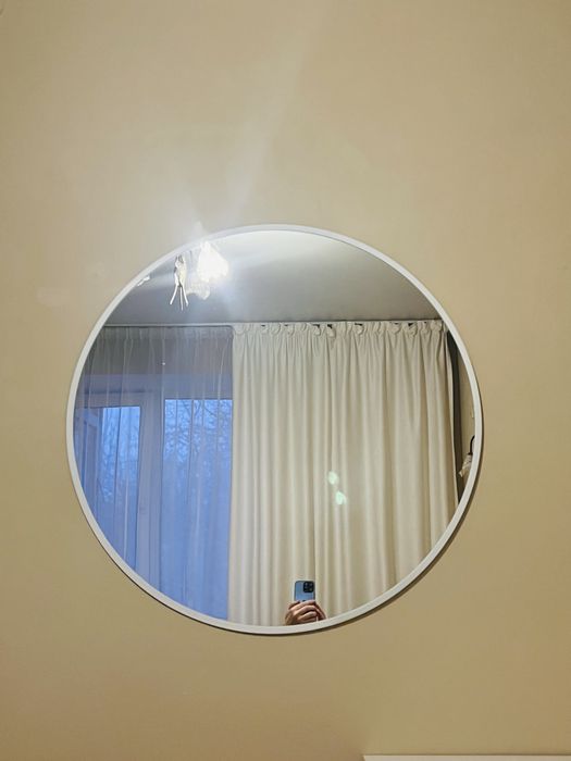 Комод белый, зеркало круглое