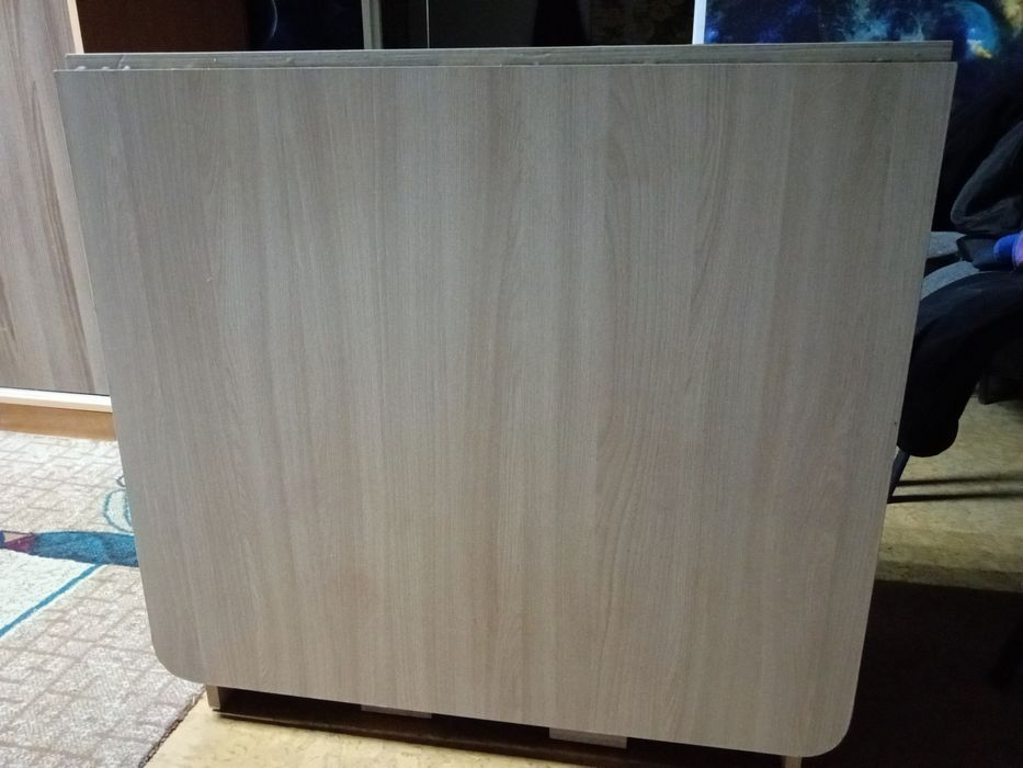 Продам стол раскладной книжка в разложенном 170см.