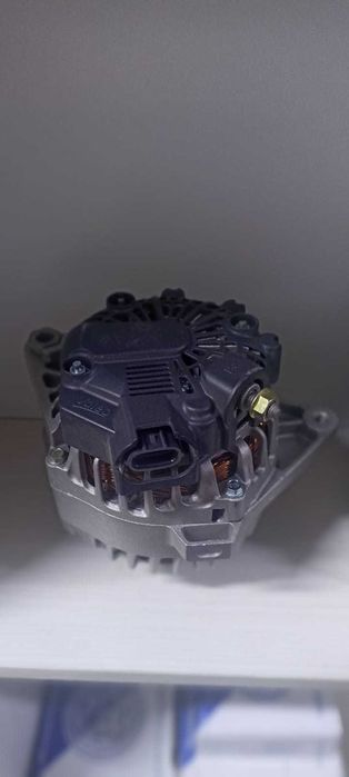 Генератор новый на Mazda