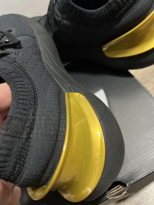 Under Armour Phantom 44,5 ca noi