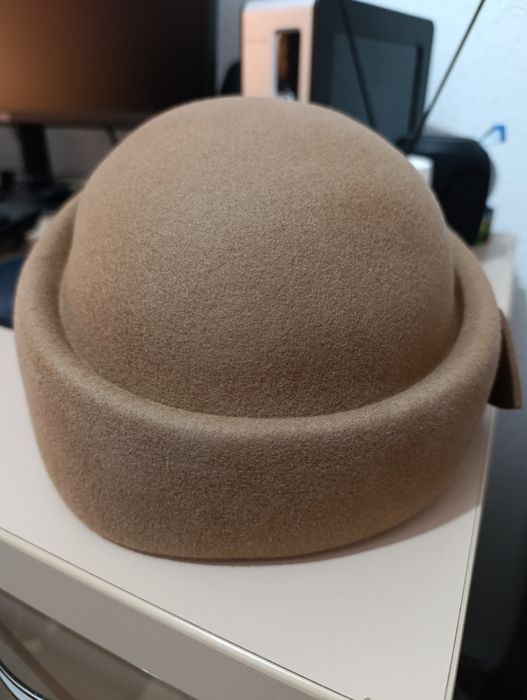 Palarie moderna, maro deschis (noua)