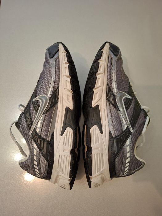 Nike Initiator 42.5 UK8