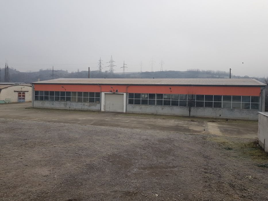 Hale industriale închiriere.