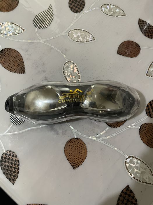 Очки для плаваня