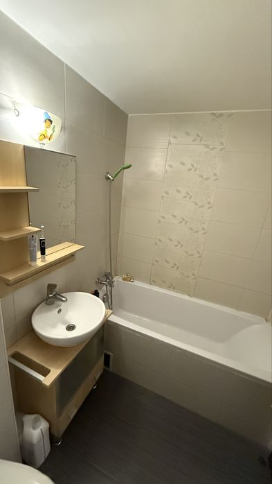 Inchiriez apartament 1 camera