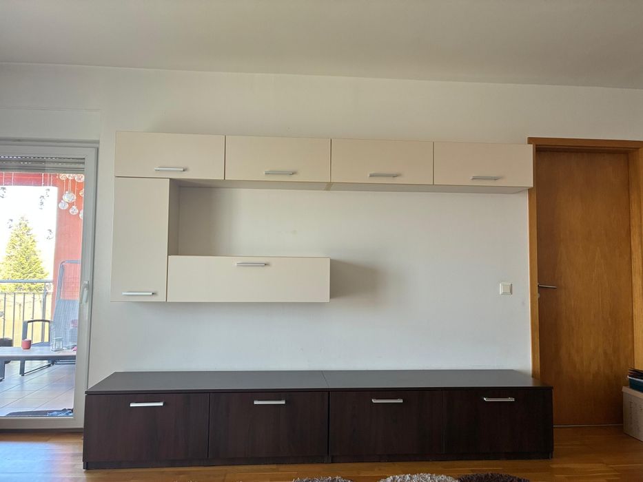 Vând mobila living