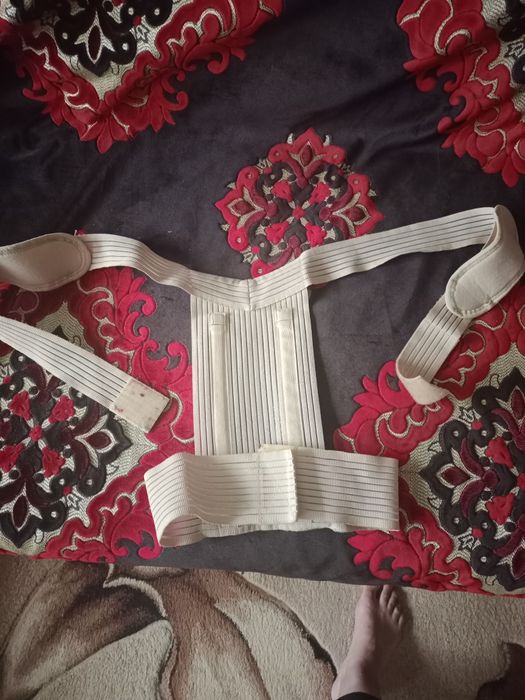 Корсет для осанки б/у .