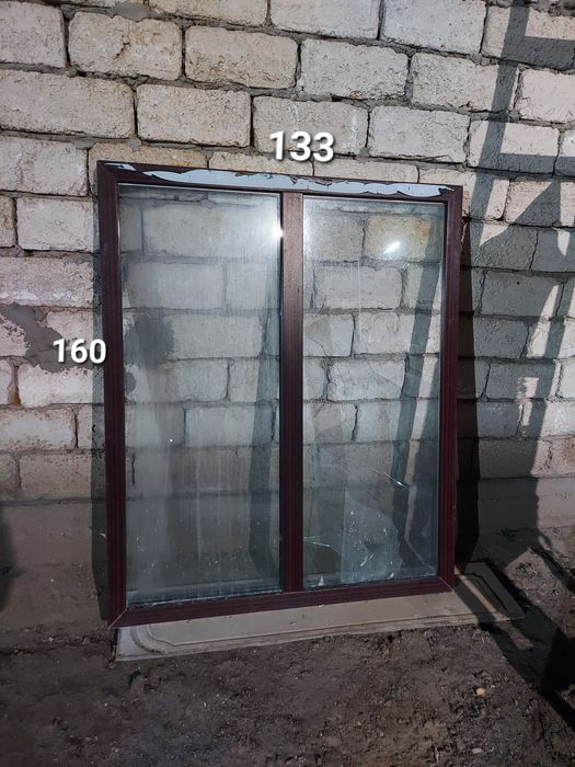 Продам бу пластиковый окно
