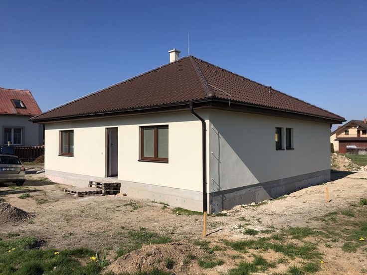 Vand case pe structura metalica din panouri sandwich termoizolante  8 x 5.5m