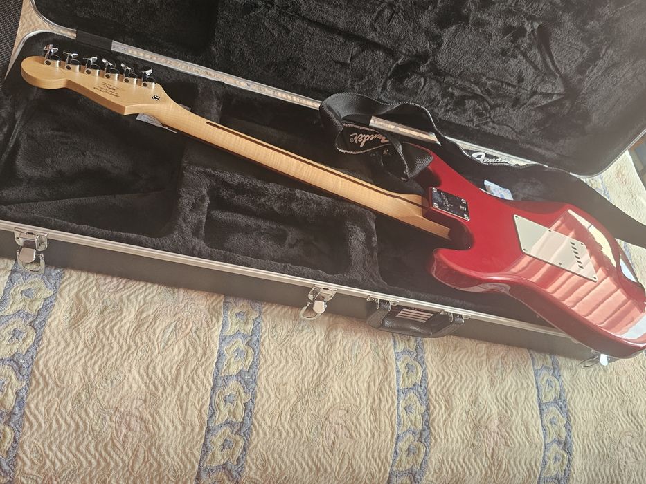 Електрическа китара Squier by Fender Debut Stratocaster
