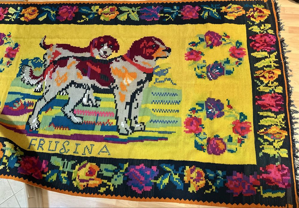 Covor/scoarta/kilim romanesc vechi-motiv figurativ unic
