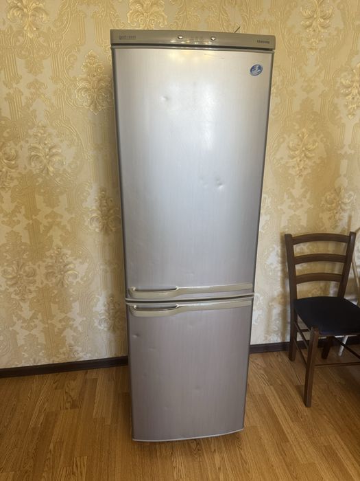 Продам холодильник Samsung