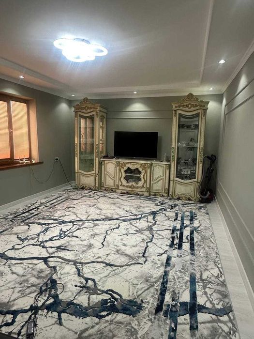 Дом 5 комнат 1.8 сотки м. Дустлик, Яшнабадский р-н