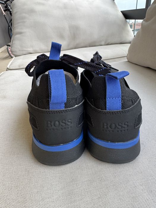 Noi Adidasi Boss marimea 38