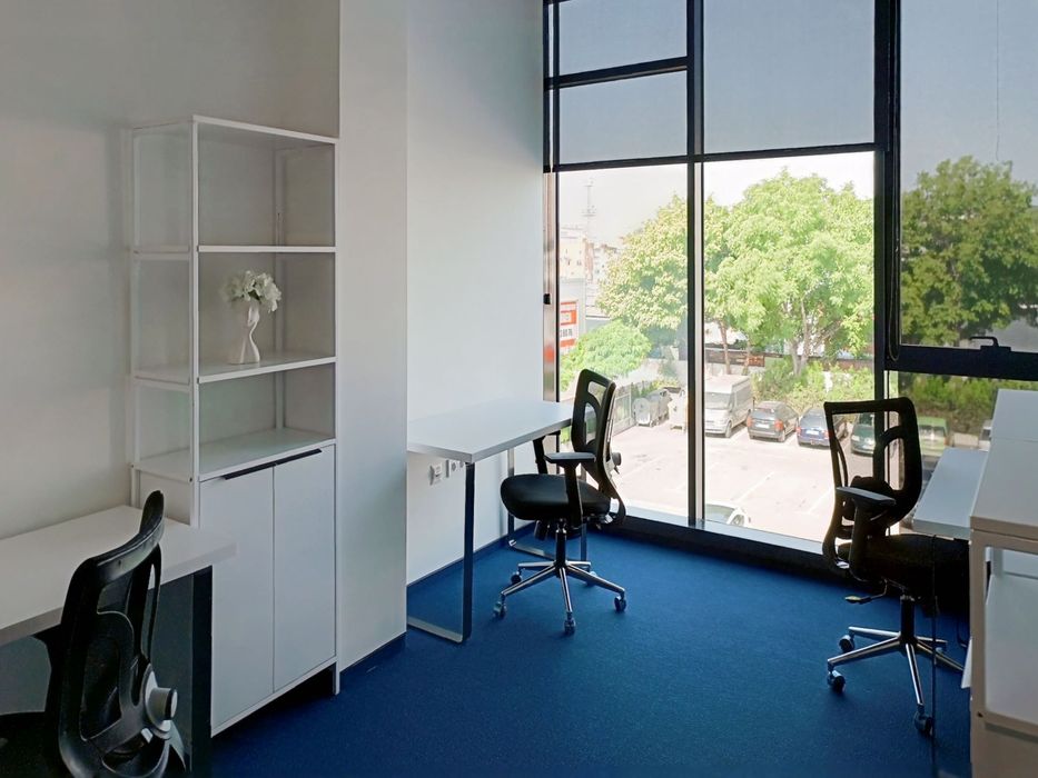 Дава се под наем Офис в Пловдив, Изгрев - 10 кв.м за 85.17 € - Снимка #2