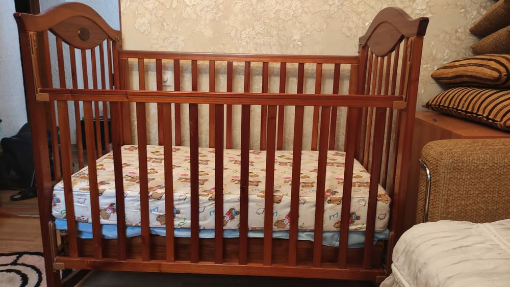 Детская кровать б/у в хорошем состоянии