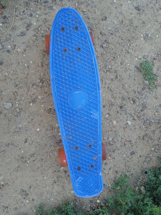 Продается скейтборд срочно